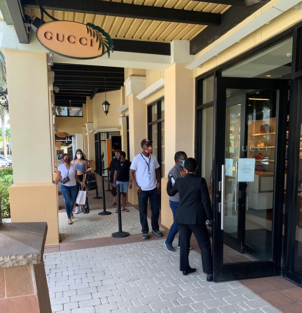 sawgrass mall gucci outlet